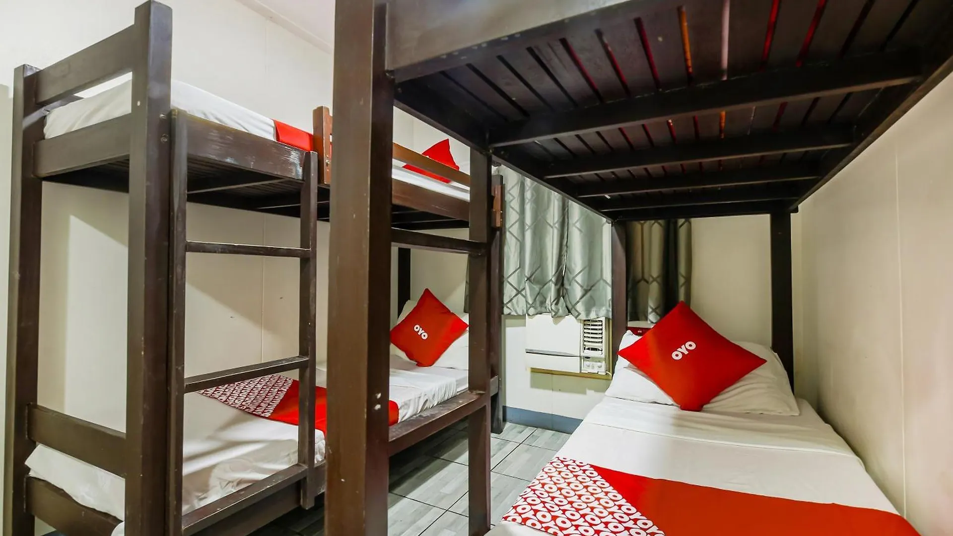 Metro Deluxe Residences Pasay