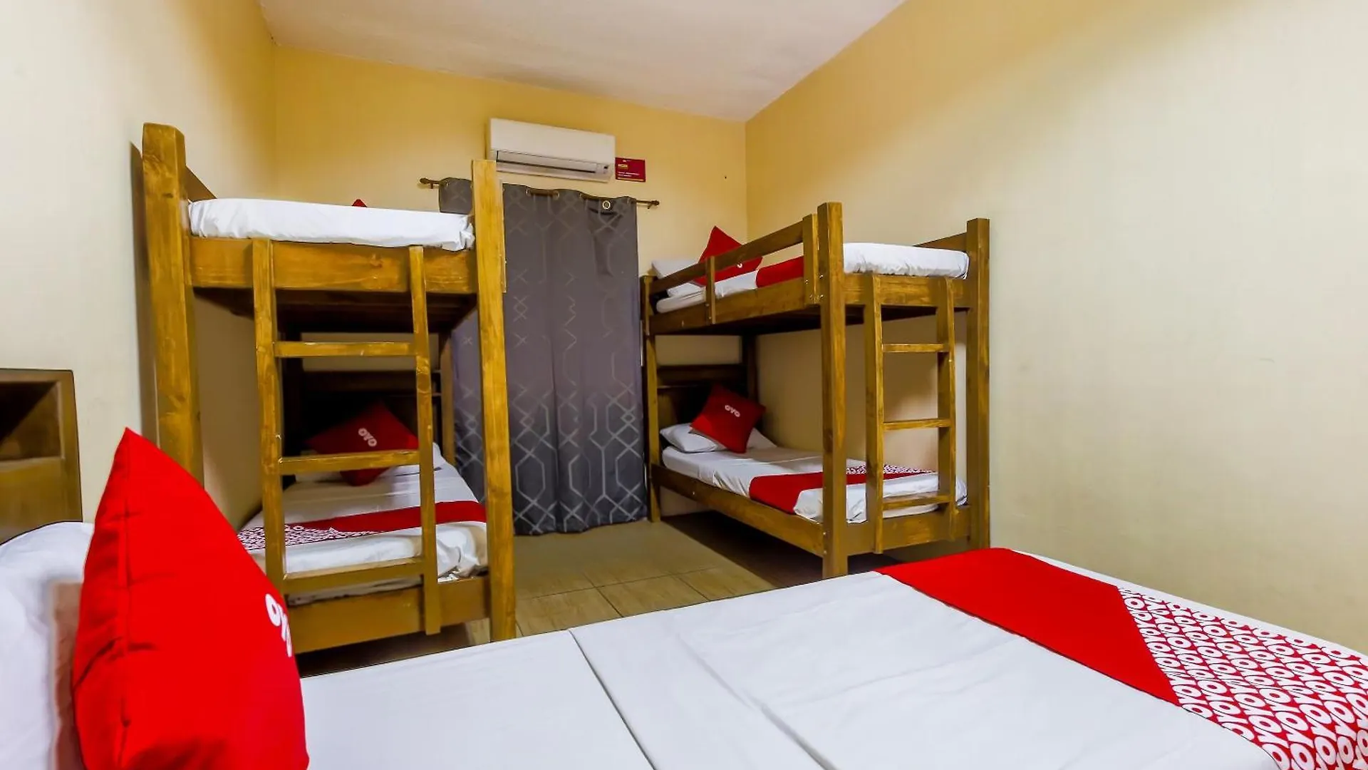 *** Hotel Metro Deluxe Residences Pasay Philippines
