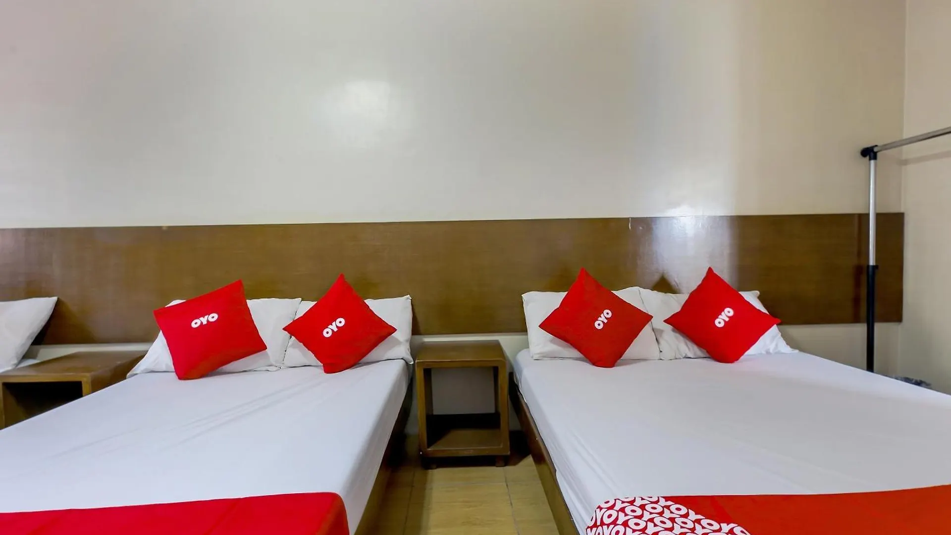 Hotel Metro Deluxe Residences Pasay